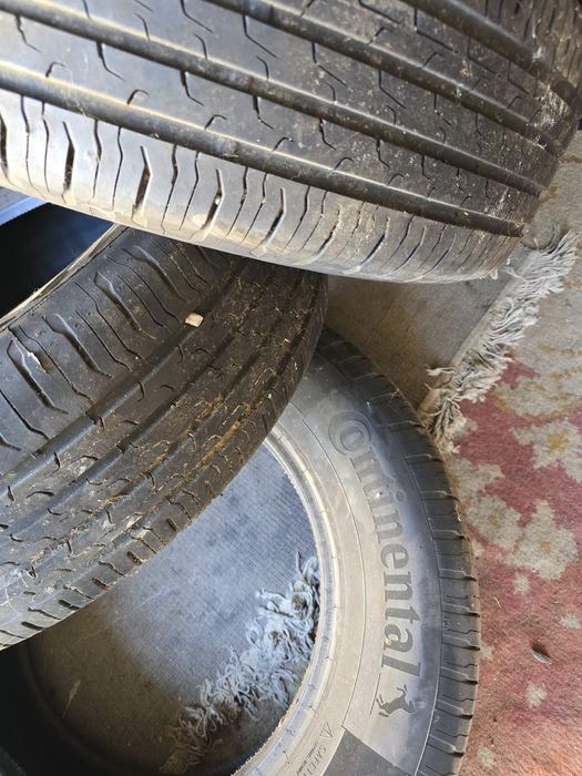 Vand cauciucuri originale Dacia Continental R16