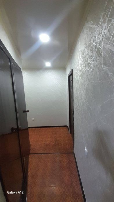 Продажа чиланзар 23 двух комнатная.  Балкон 2*6