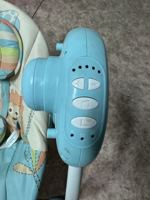 Продам электрокачели Babyton