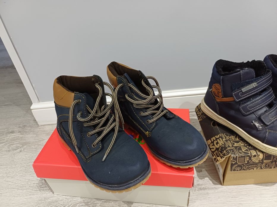 Продаются ботинки и рюкзаки