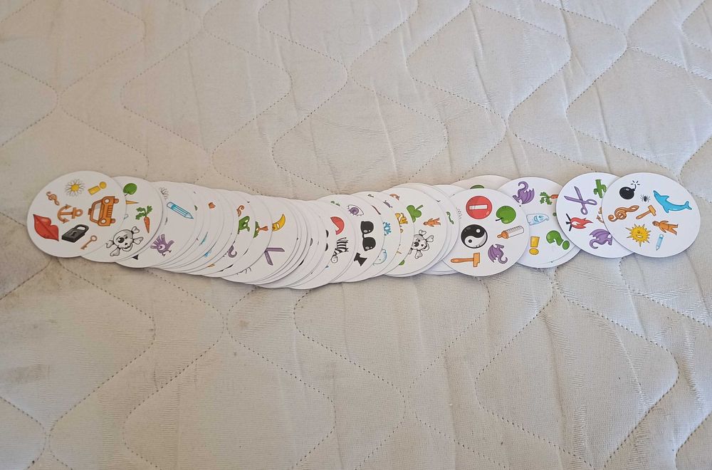 Френски карти Dobble