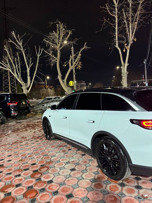 Leapmotor c 11  продается