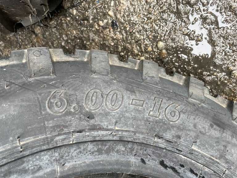 Cauciucuri noi 6.00-16 cu 6 pliuri marca BKT pentru tractor fata