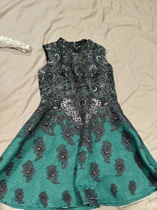 Женское платье