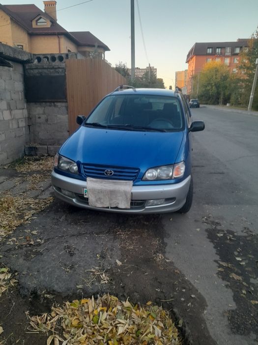 Продам а/м тойота пикник