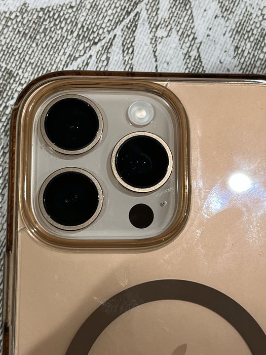 Айфон 16 про макс акб 99-98%