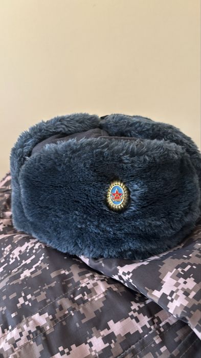 Военная форма в комплекте с обувью