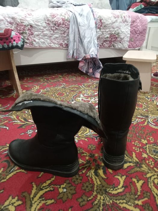 Продам зимние сапоги