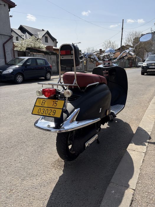 Inchiriez / Vand Scuter IVA 50cc FARA PERMIS