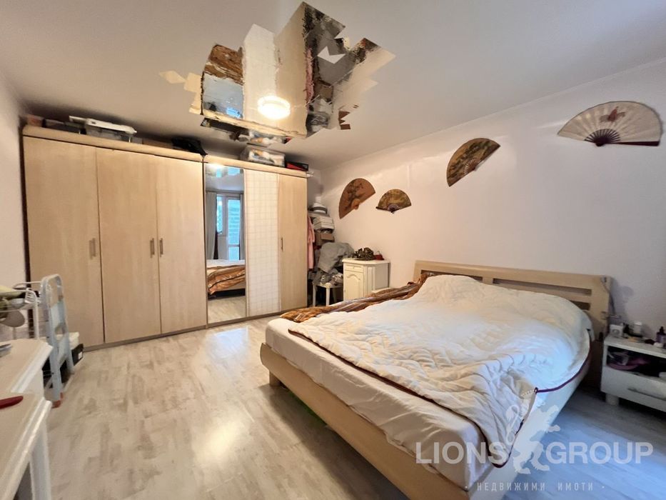 Продава се Тристаен апартамент в Варна, Левски - 110 кв.м за 1104 €/кв.м - Снимка #9