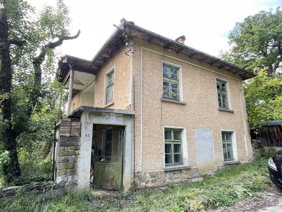 Продава се къща -с. Дамяново