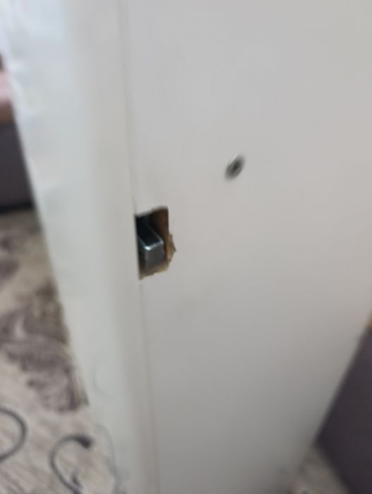 Угловой подвесной шкаф