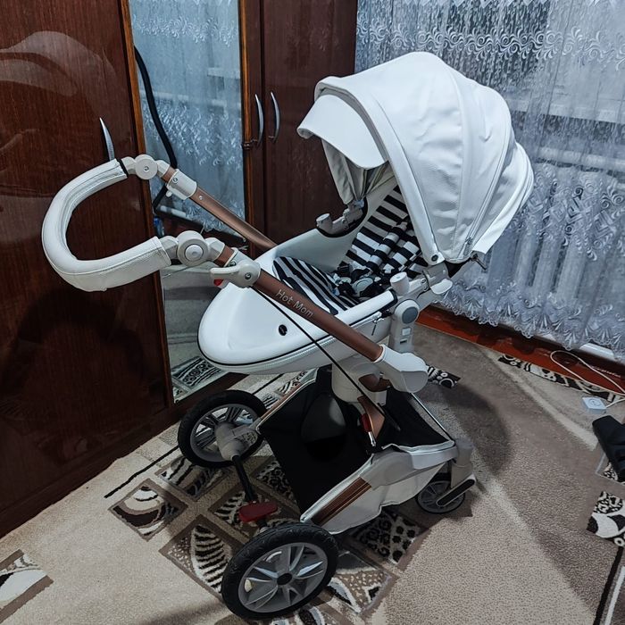 Коляска 3 в 1 марки HOT MOM