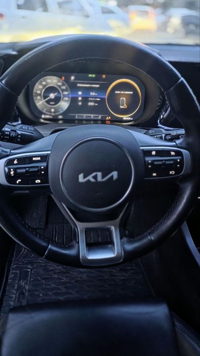 Kia К5 Стайл фулл (без люка) 2.5л АТ Белый Жемчуг! 50 тыс км пробега!