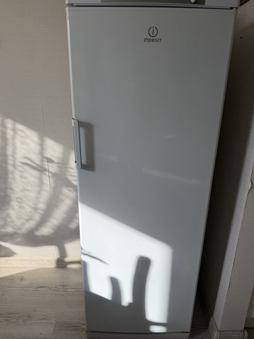 Морозильник Indesit