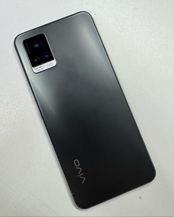 Продам VIVO V20 5G 128GB