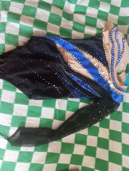 Продам гимнастический костюм б/у