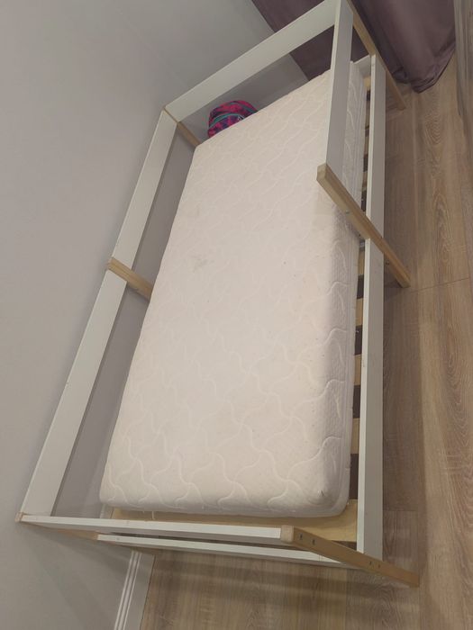 Детский кровать срочно продам