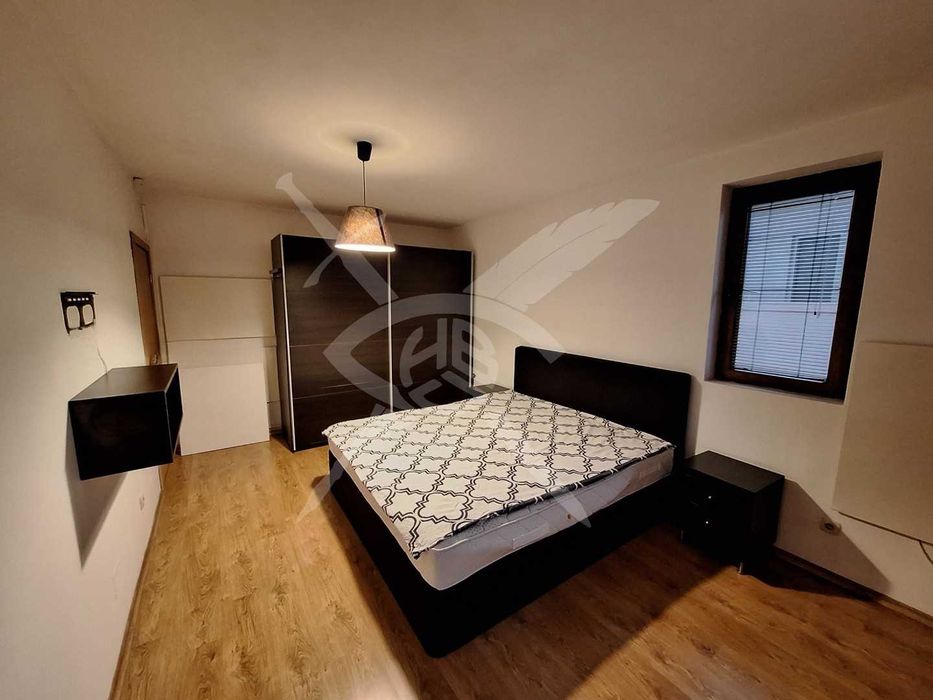 Дава се под наем Тристаен апартамент в София, Хладилника - 120 кв.м за 765 € - Снимка #2