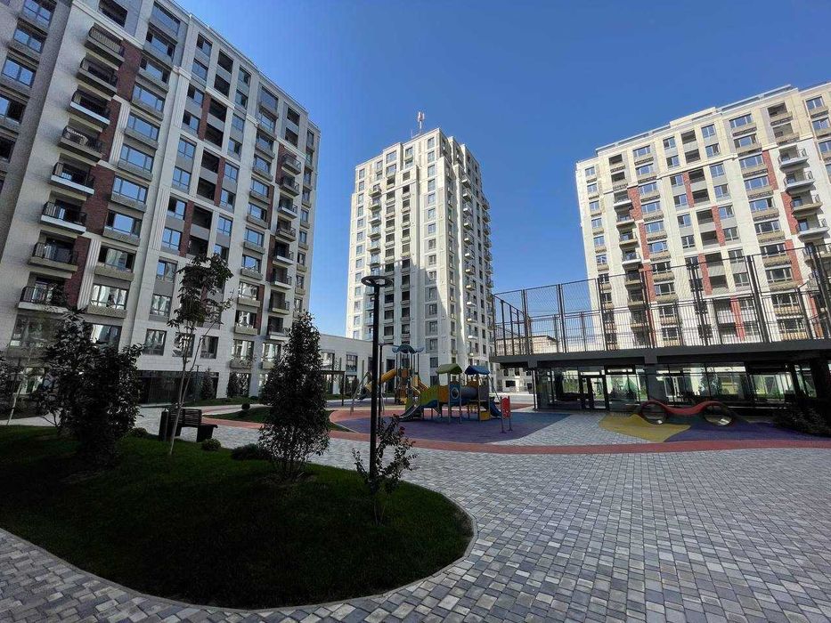 ЖК НРГ! Сдается новая 4-х комнатная квартира в центре города!