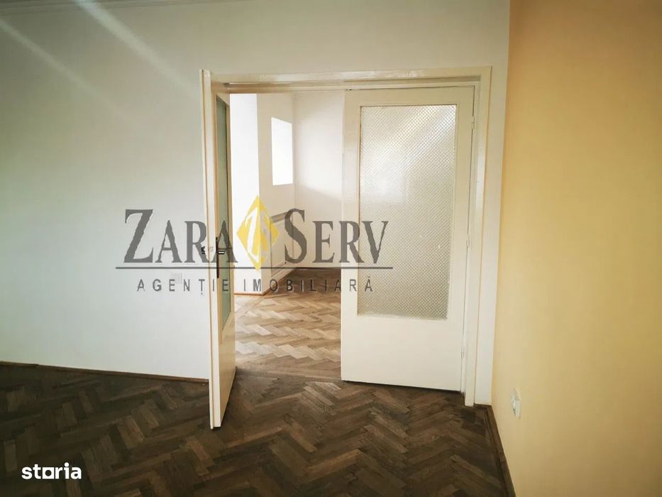 Închiriere apartament 4 camere – LA CASĂ – Zonă centrală — fotografia 2