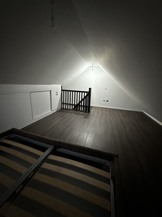 Vand apartament cu 3 camere