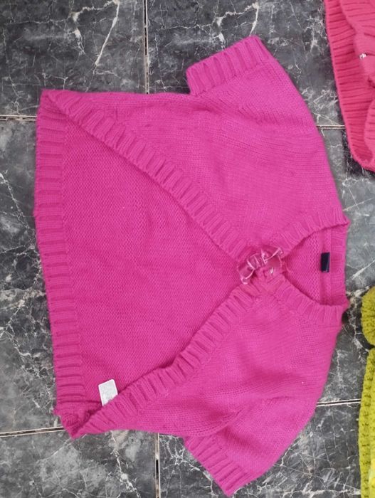 Кофточки теплые. На 2- 4 года