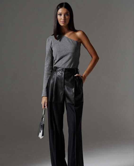 Брюки,кофта с баской