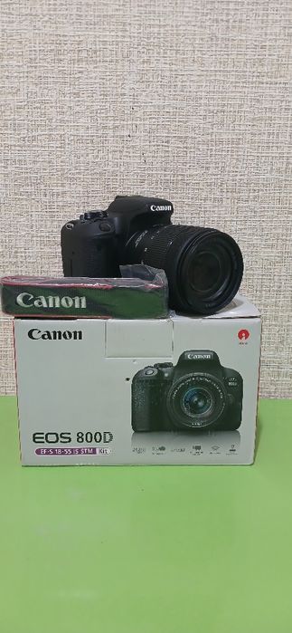 Canon EOS 800 D .