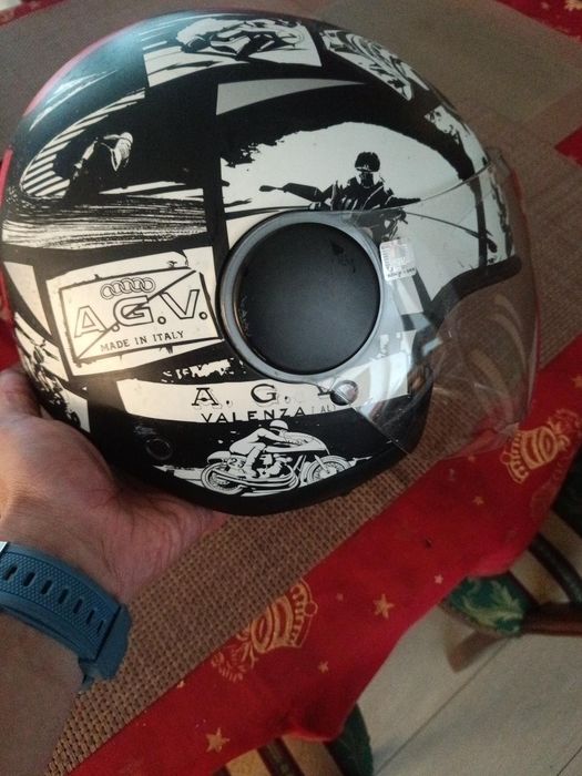 AGV Irides Valenza ECE 22.06 – Оригинална каска, Made in Italy, 2024