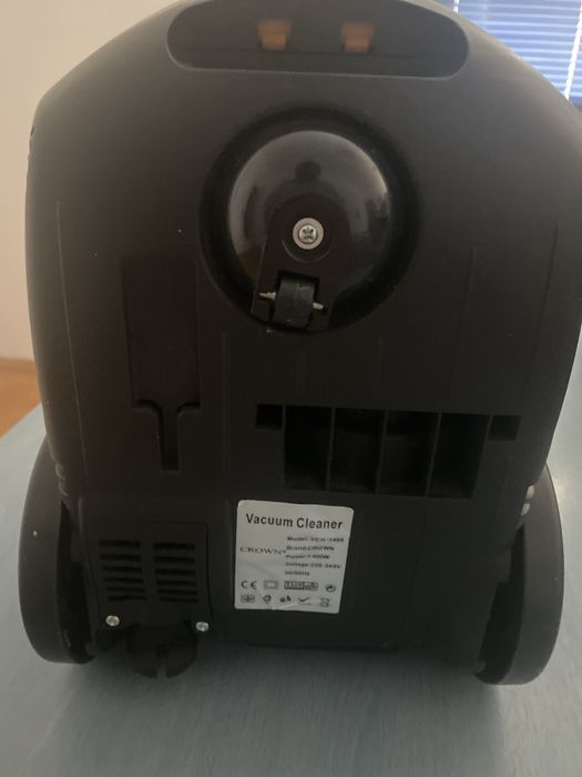 Прахосмукачка Crown