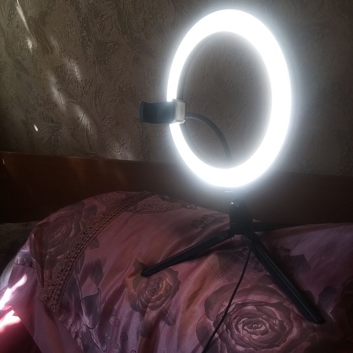 Продам сэлфи лампу