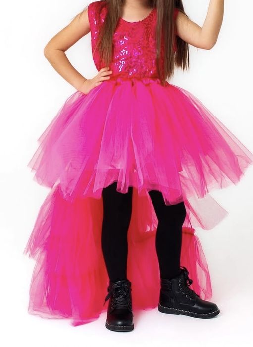 Розовое платье  барби