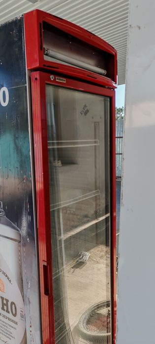 Ветрина холодильник сатылады
