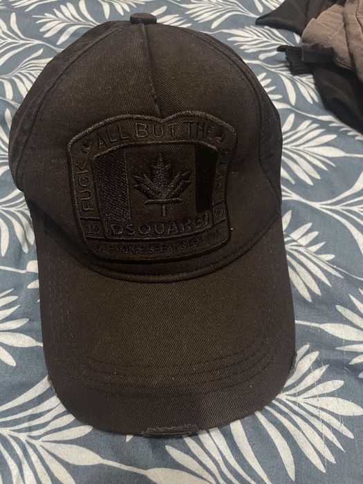 Оригинална шапка на Dsquared2.