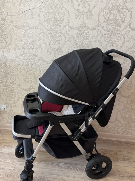 Продам Детскую прогулочную коляску