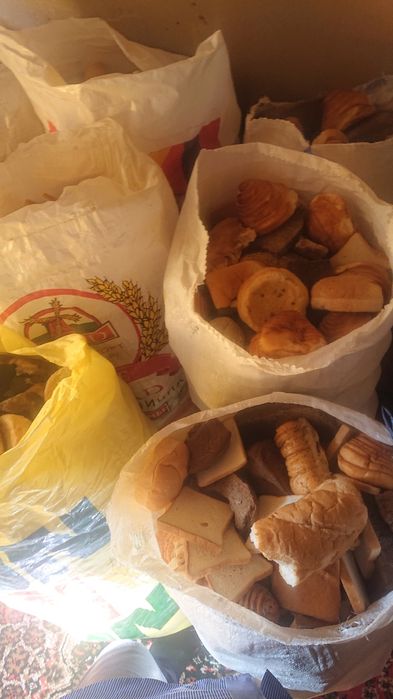 Сухой хлеб и булочки