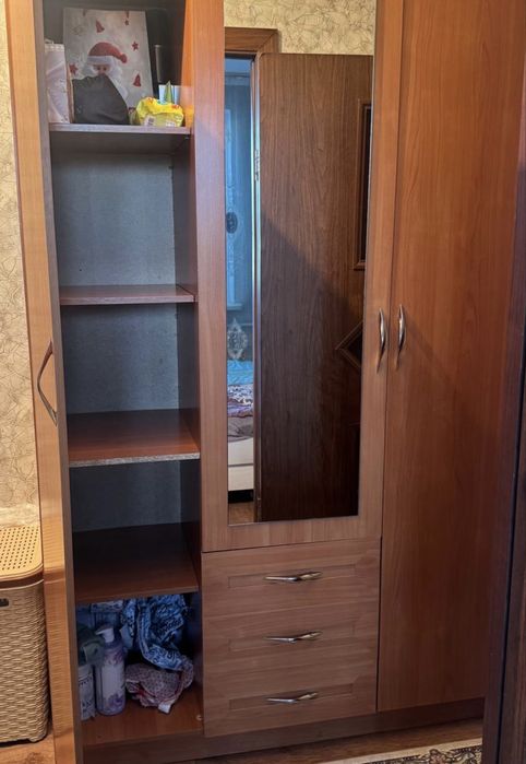 Продается шкаф для одежды