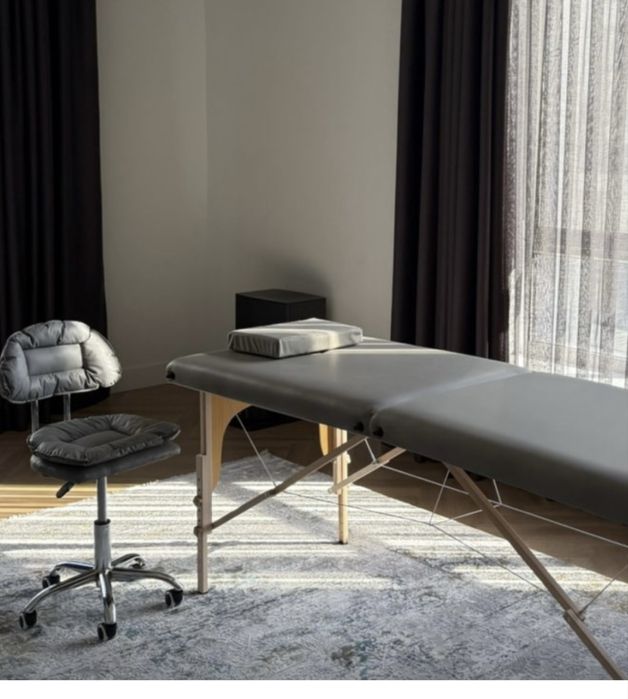 Продам кушетку чемодан новый