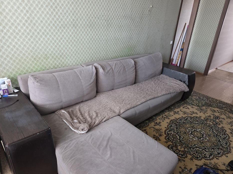 Отдам бесплатно диван