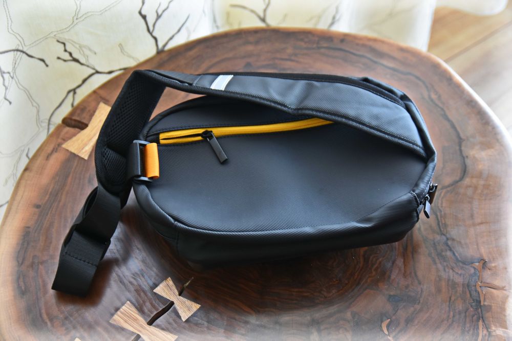 Продавам раница за през рамо