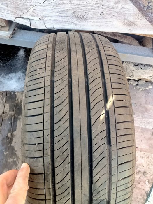 Продам летние шиный 215/55 R17 торг есть