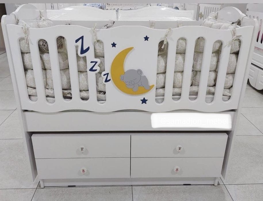 Детская кроватка