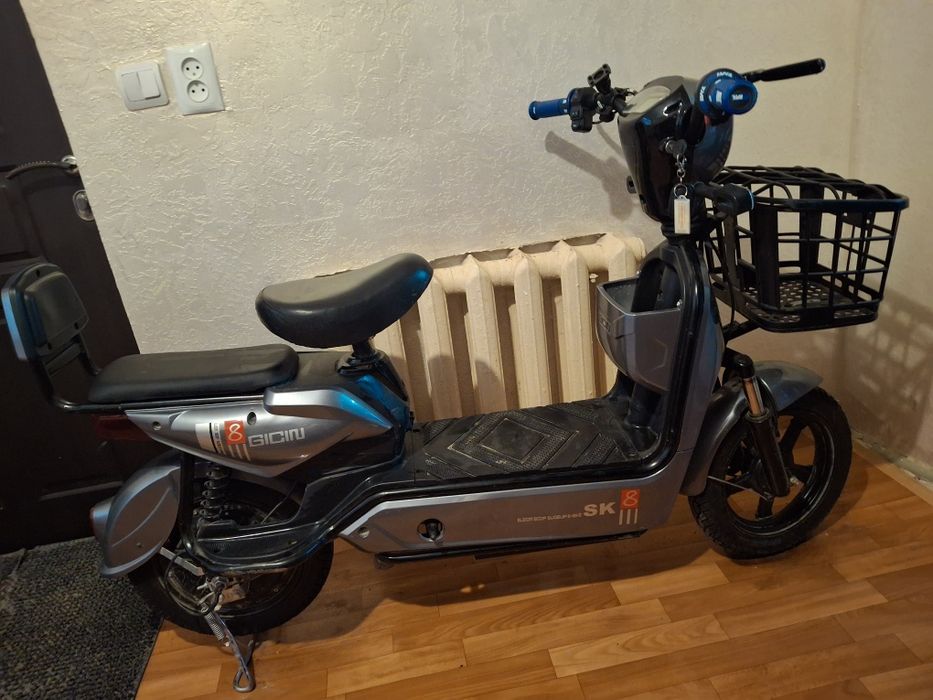 Продаётся электронный скутер