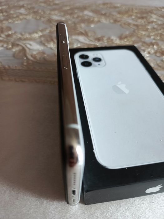 IPhone 11 pro white 256 gb korobka bor защитный стекло бор