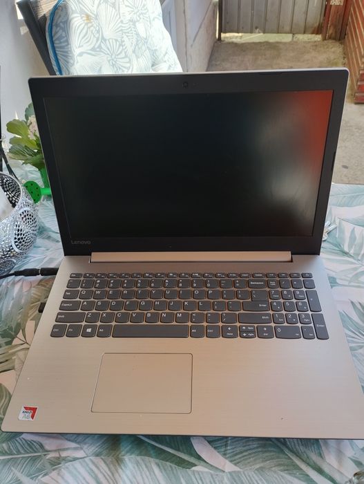 Vând boxa akaicu un laptop cadou