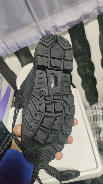 Берц, бәтеңке аяқ киімдері!