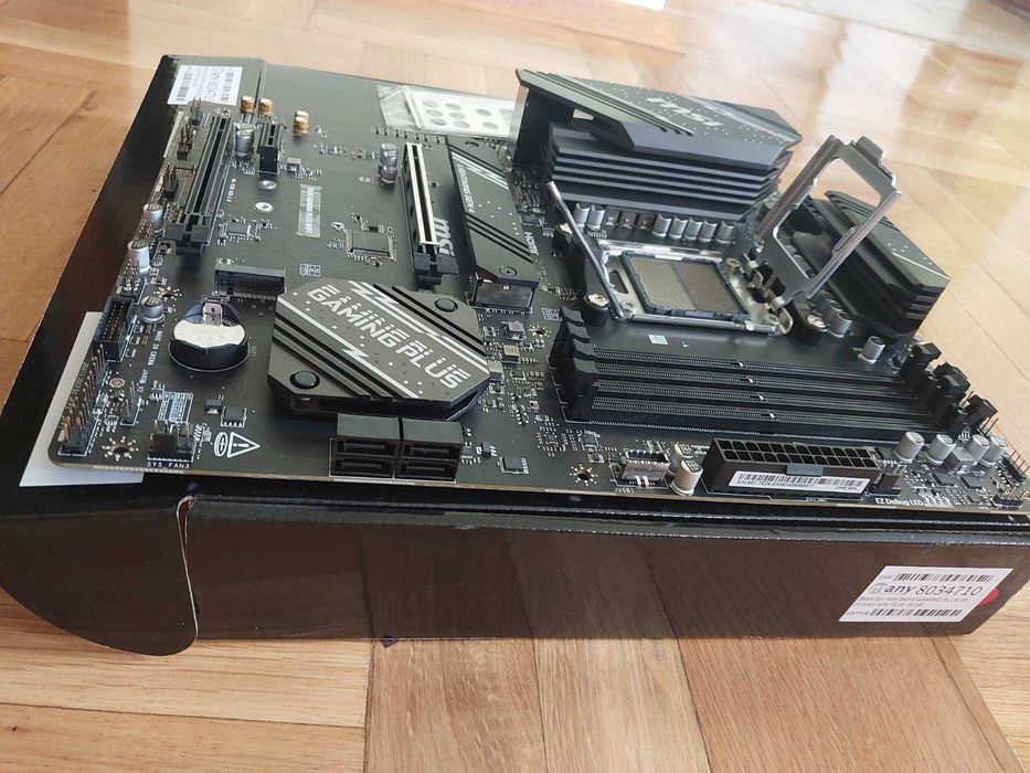 AMD Ryzen 5 7600 + MSI B650 Gaming Plus Wi-Fi