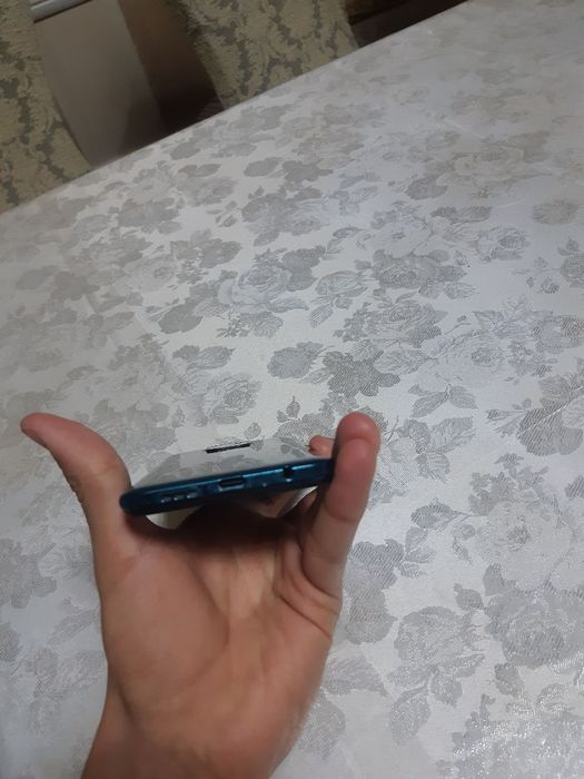 Telefon sotiladi  . Obmen Iphone 6 , 6 plus