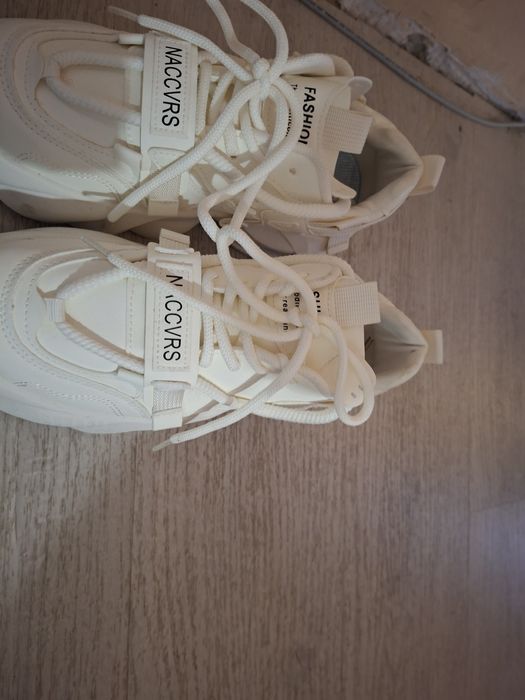 Красиви дамски обувки...